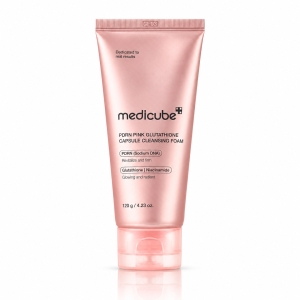 Medicube PDRN Pink Glutathione Capsule Cleansing Foam – Oczyszczająca pianka do twarzy 120 g